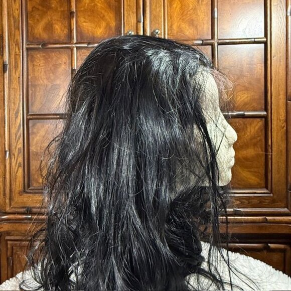 Vanessa Express Top 26" Tops Caliente Lace Front Color 1B Wavy Synthetic Wig - Picture 9 of 16